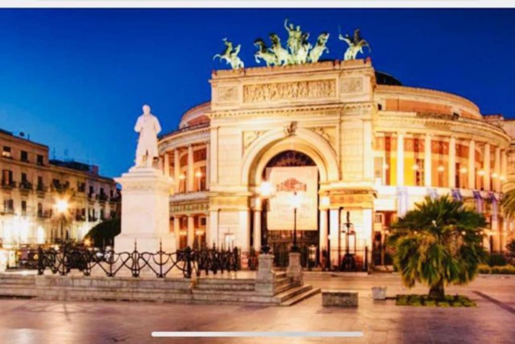 Politeama Suite In The Heart Of The City Palermo Exterior foto